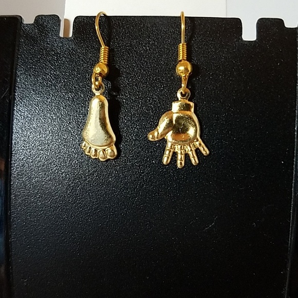 La Ti Da Handmade Creations Jewelry - Hand & Foot Gold Tone Earring Set